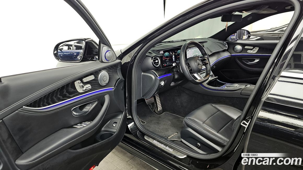 Mercedes-Benz E-Class 2021