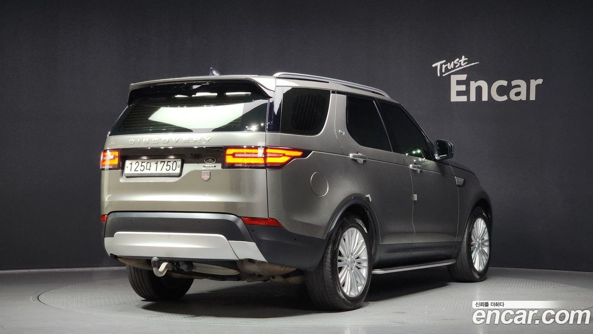 Land Rover Discovery 2019