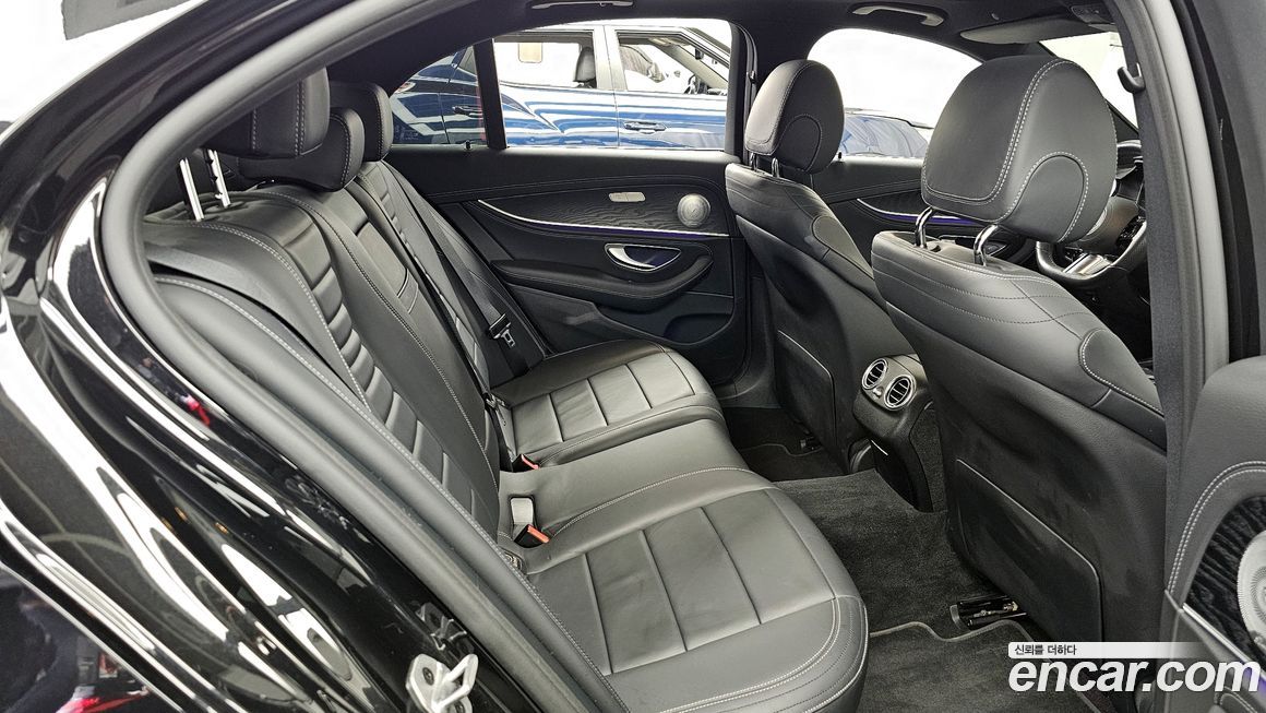 Mercedes-Benz E-Class 2021