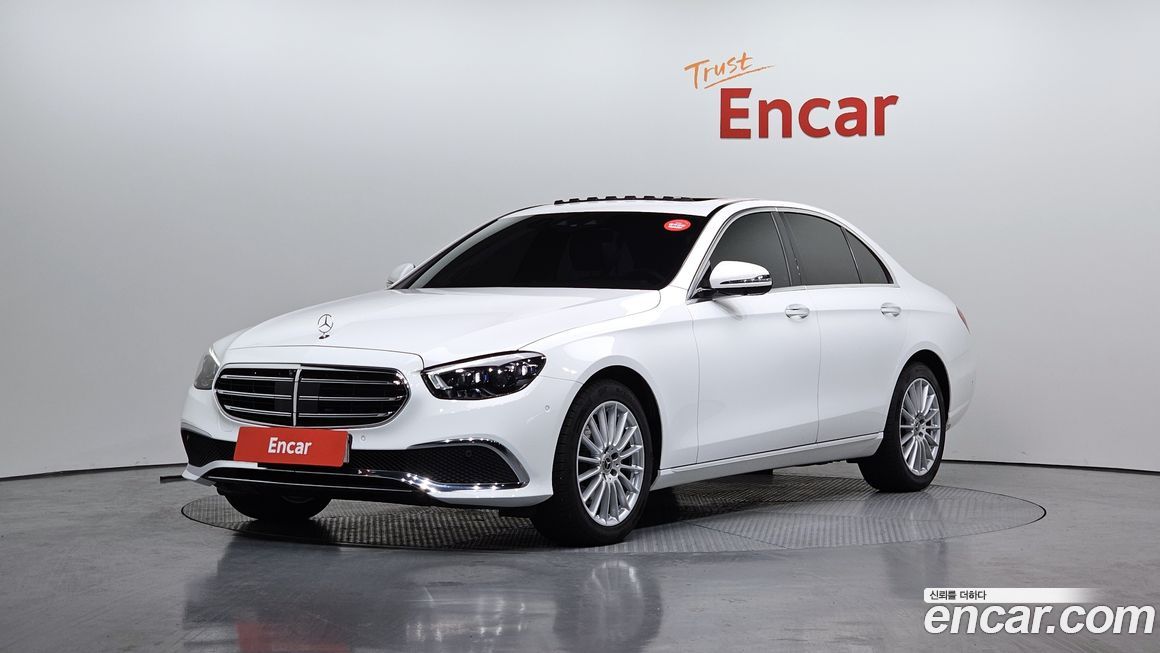 Mercedes-Benz E-Class 2022