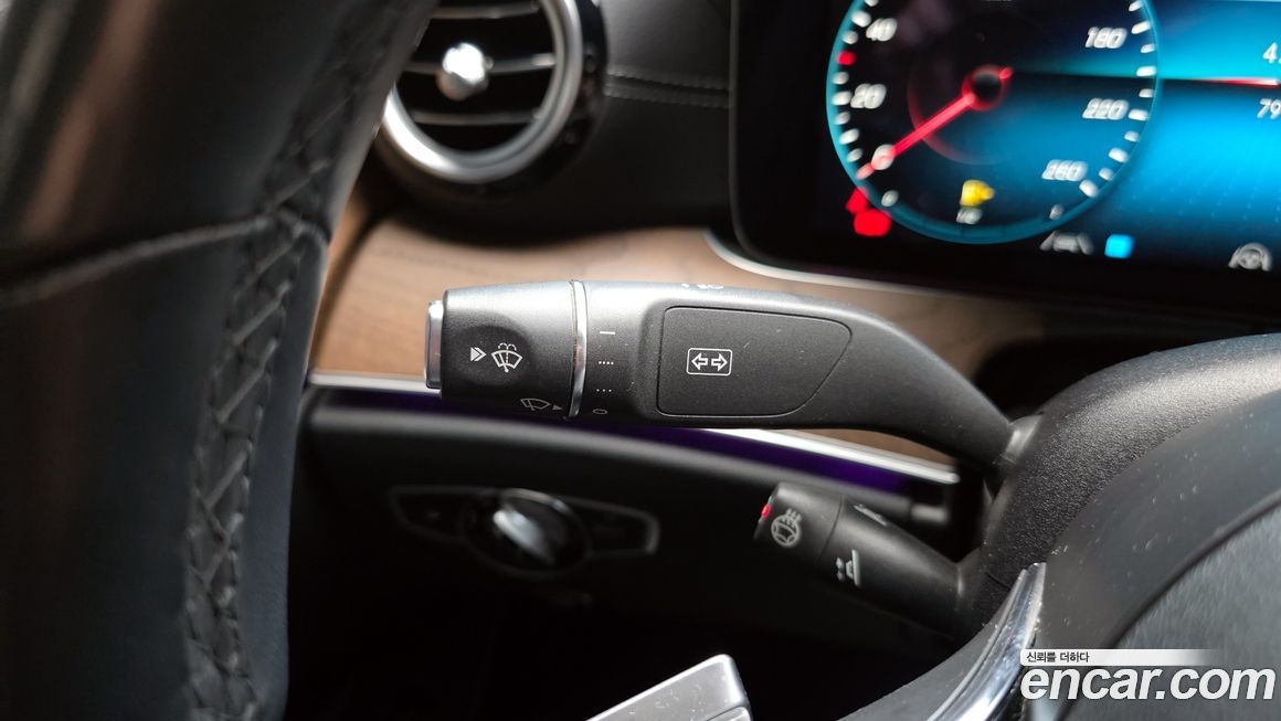 Mercedes-Benz E-Class 2022