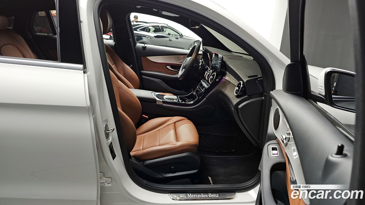 Mercedes-Benz GLC-Class 2020