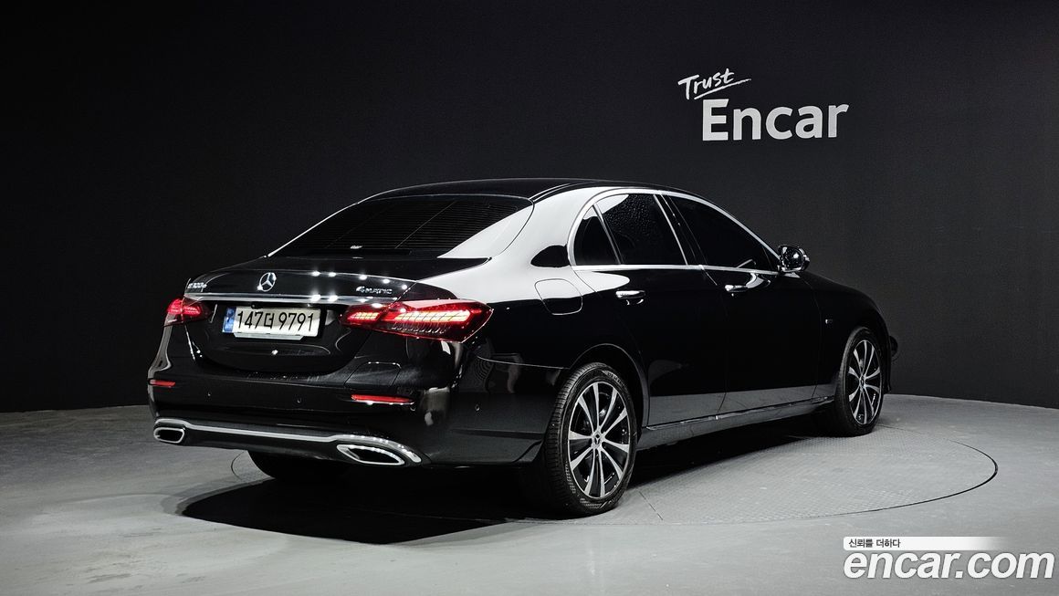 Mercedes-Benz E-Class 2021