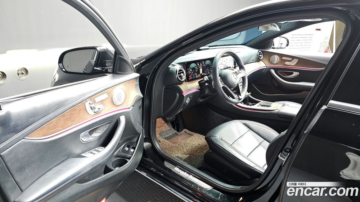 Mercedes-Benz E-Class 2021