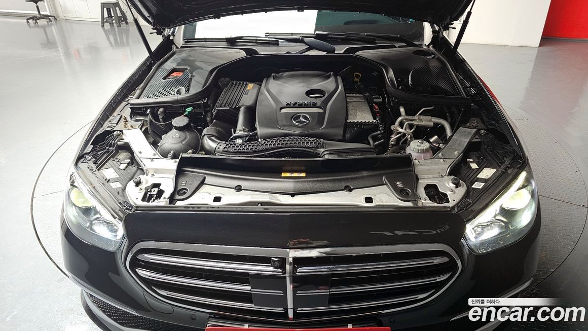 Mercedes-Benz E-Class 2021