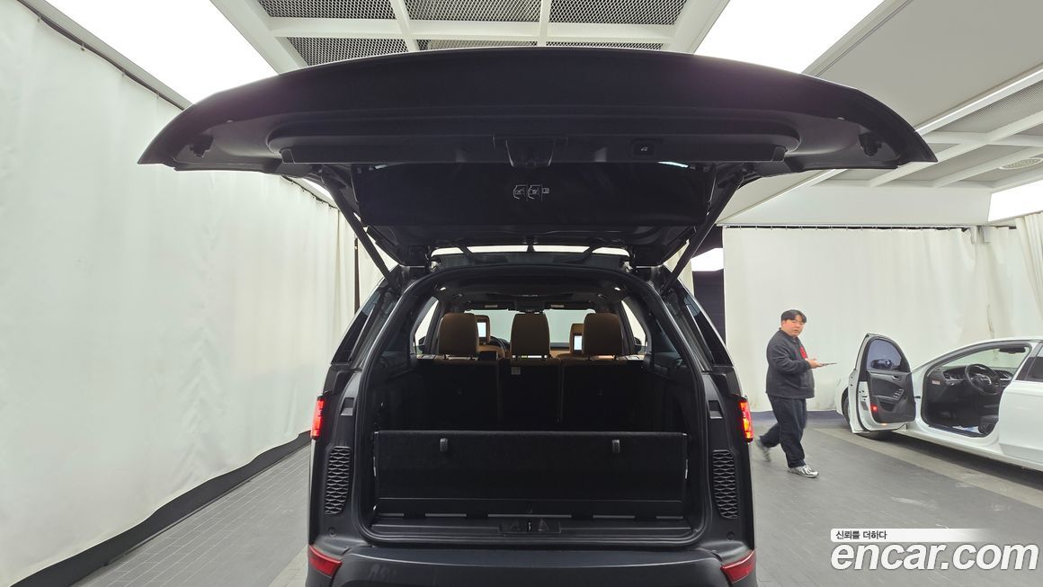 Land Rover Discovery 2019