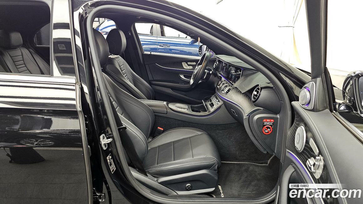 Mercedes-Benz E-Class 2021