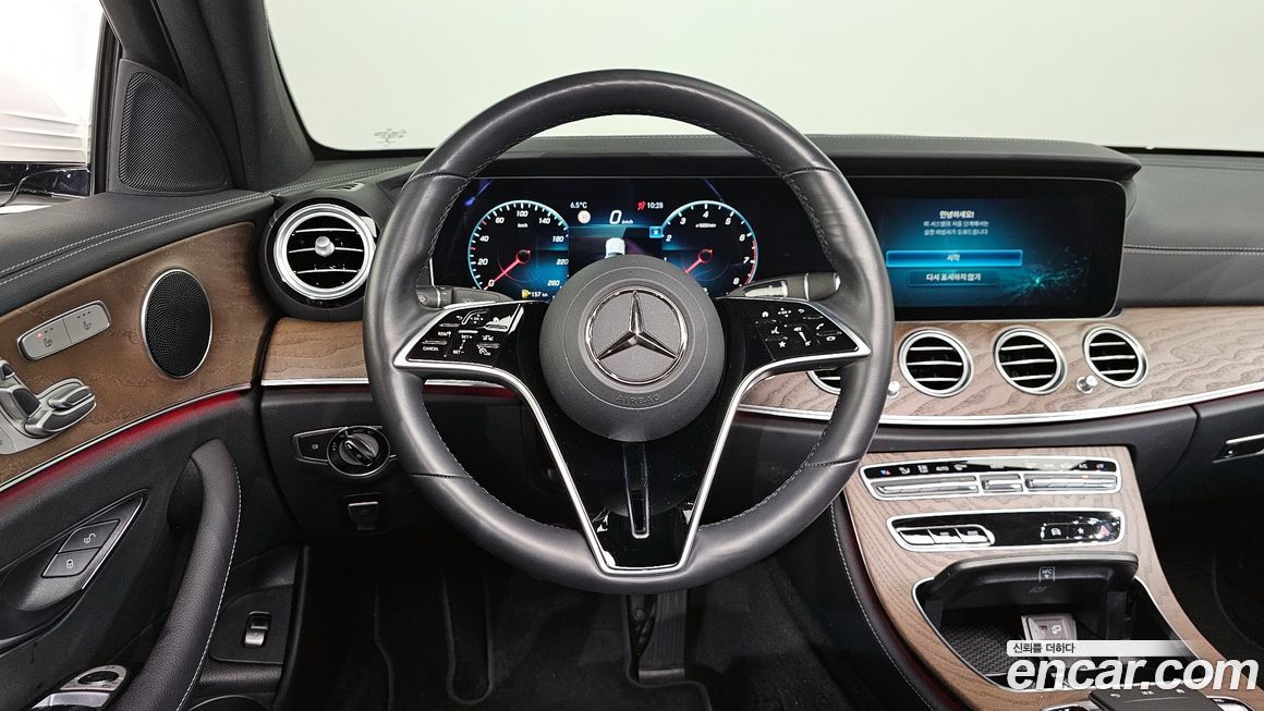 Mercedes-Benz E-Class 2022