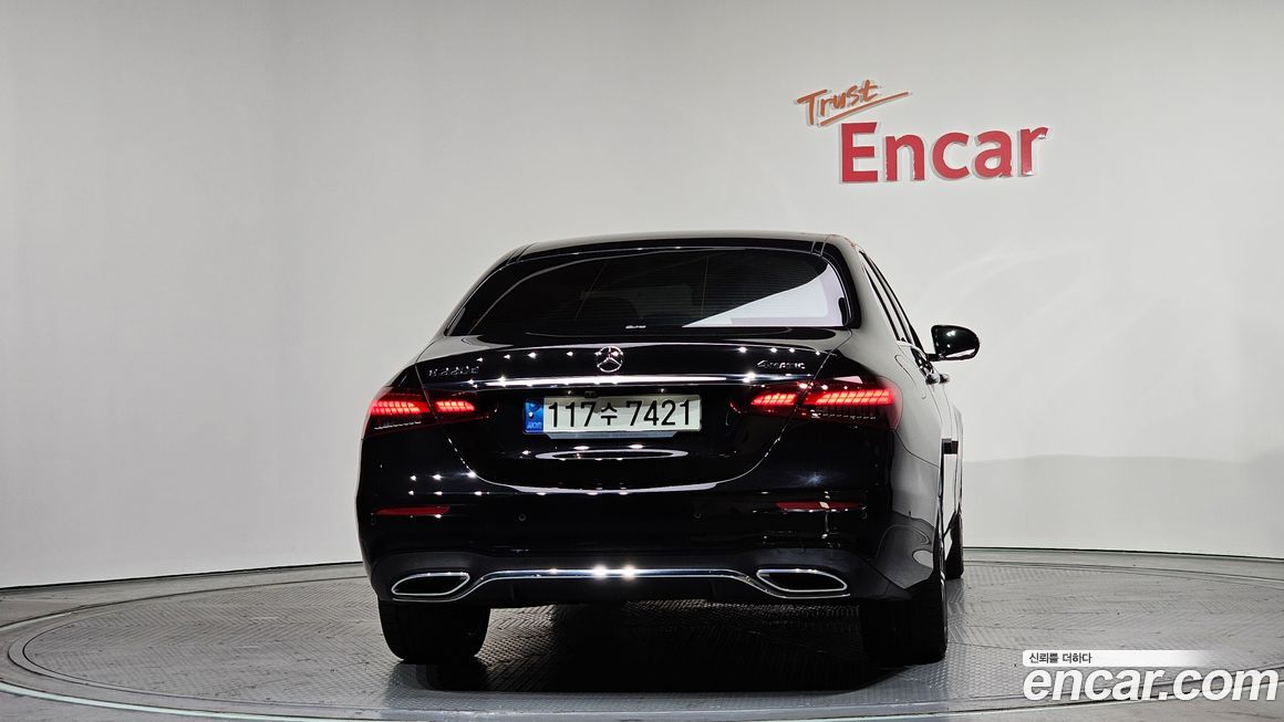 Mercedes-Benz E-Class 2021