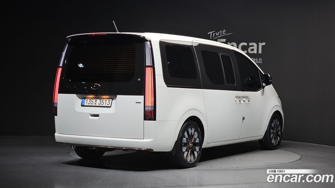 Hyundai Staria 2022