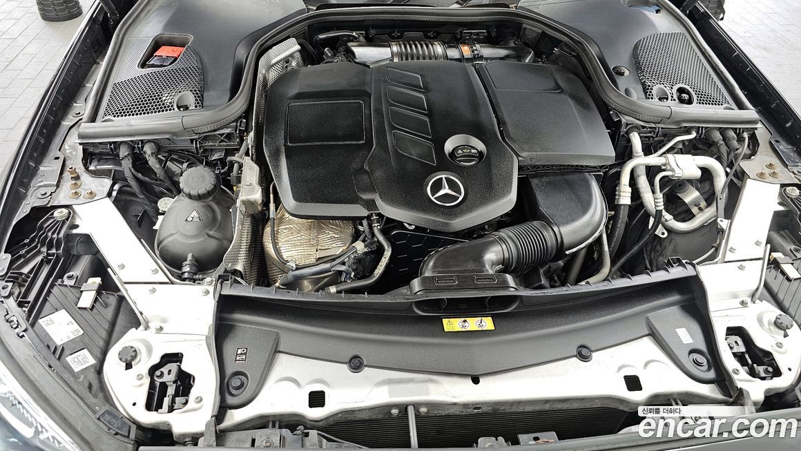 Mercedes-Benz E-Class 2021