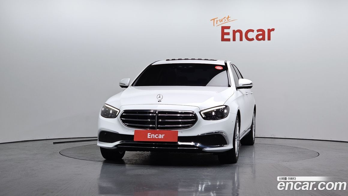 Mercedes-Benz E-Class 2022