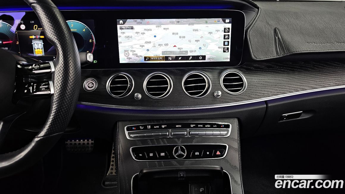 Mercedes-Benz E-Class 2021