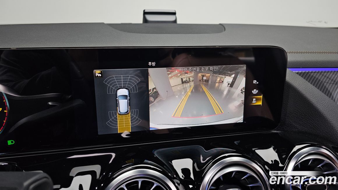 Mercedes-Benz GLA-Class 2023