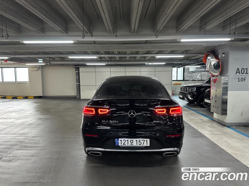 Mercedes-Benz GLC-Class 2021