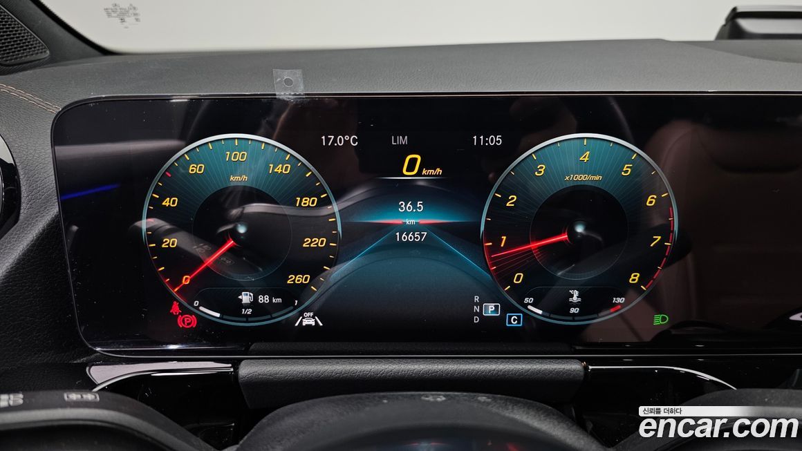 Mercedes-Benz GLA-Class 2023