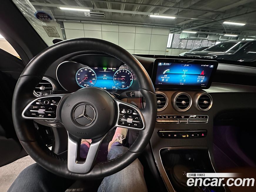 Mercedes-Benz GLC-Class 2021