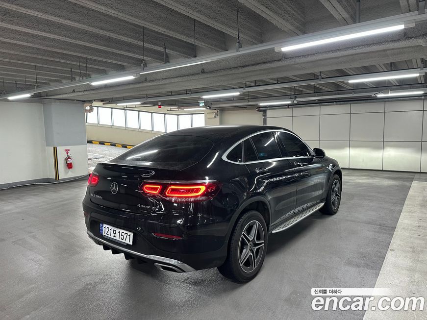 Mercedes-Benz GLC-Class 2021