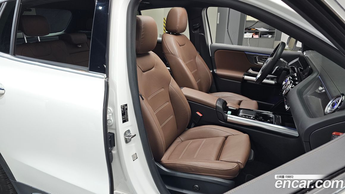 Mercedes-Benz GLA-Class 2023