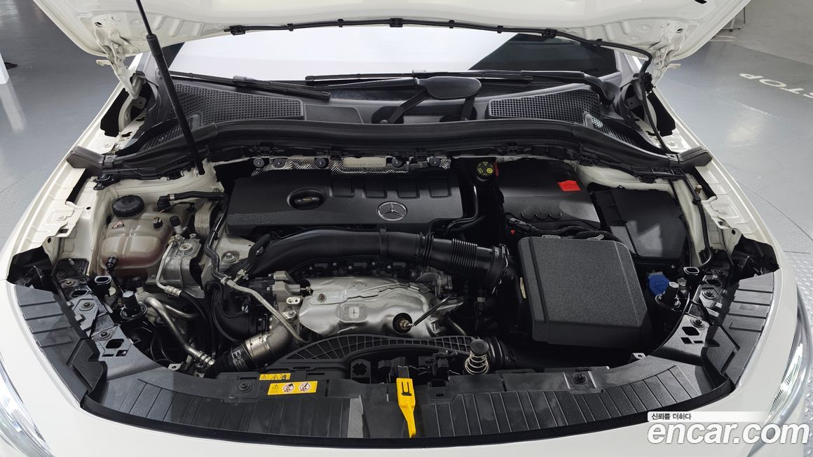 Mercedes-Benz GLA-Class 2023