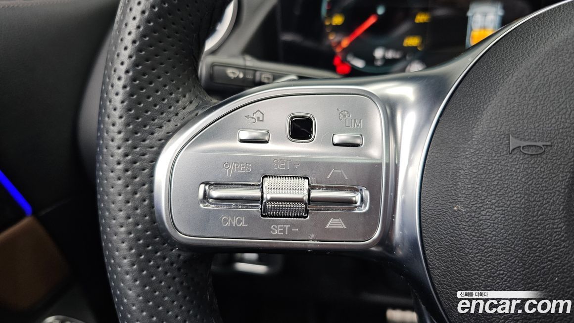 Mercedes-Benz GLA-Class 2023