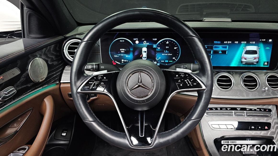 Mercedes-Benz E-Class 2022