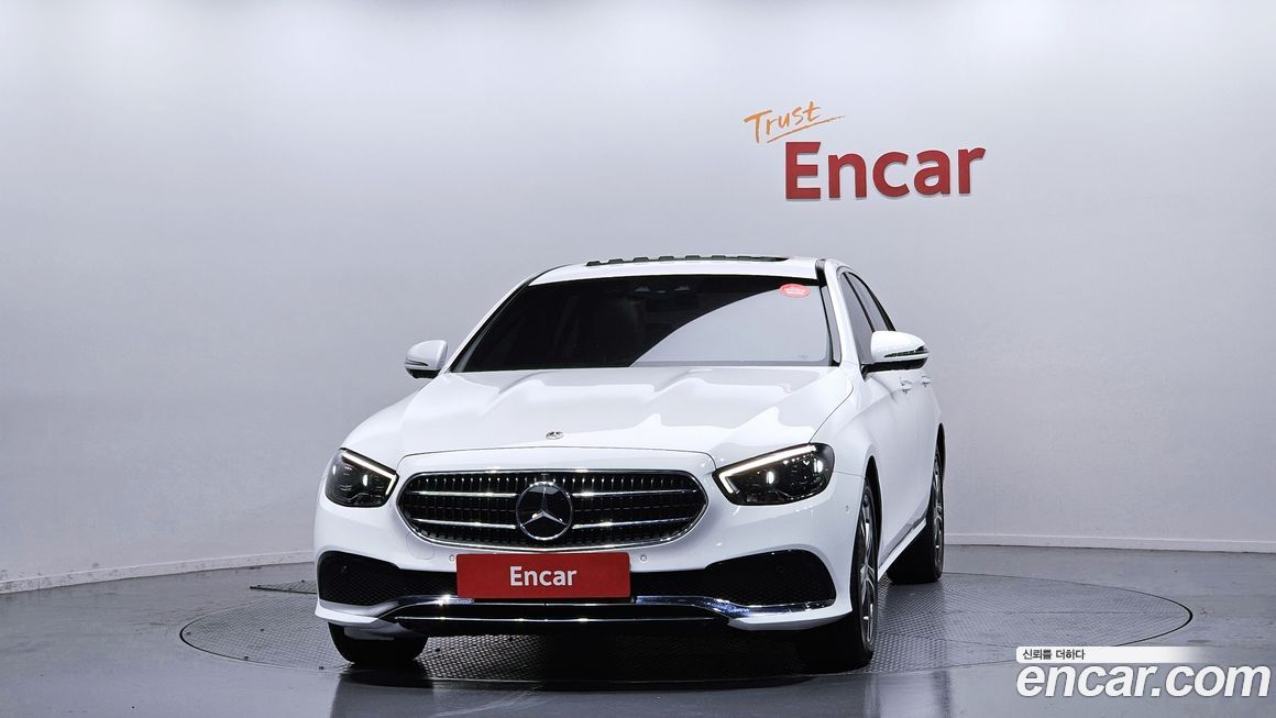 Mercedes-Benz E-Class 2022