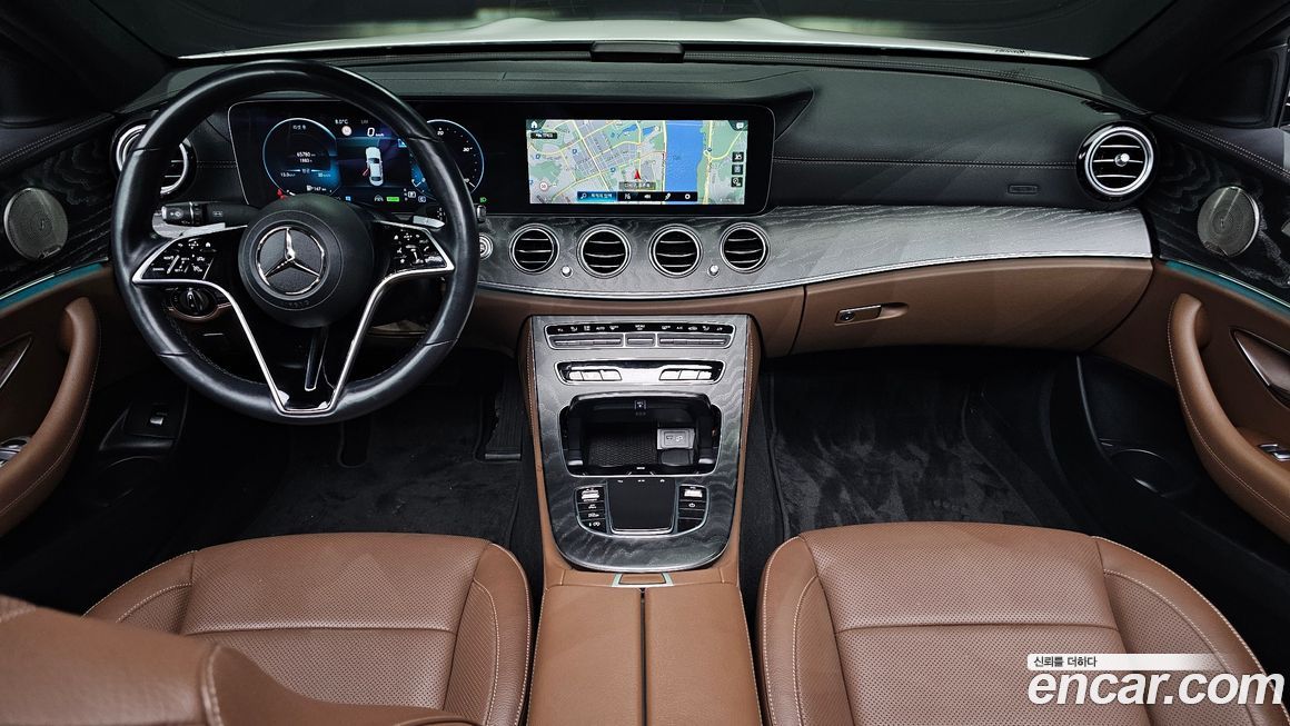 Mercedes-Benz E-Class 2022