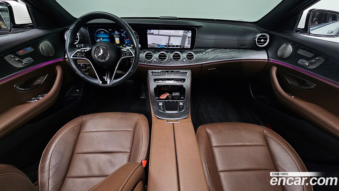 Mercedes-Benz E-Class 2022