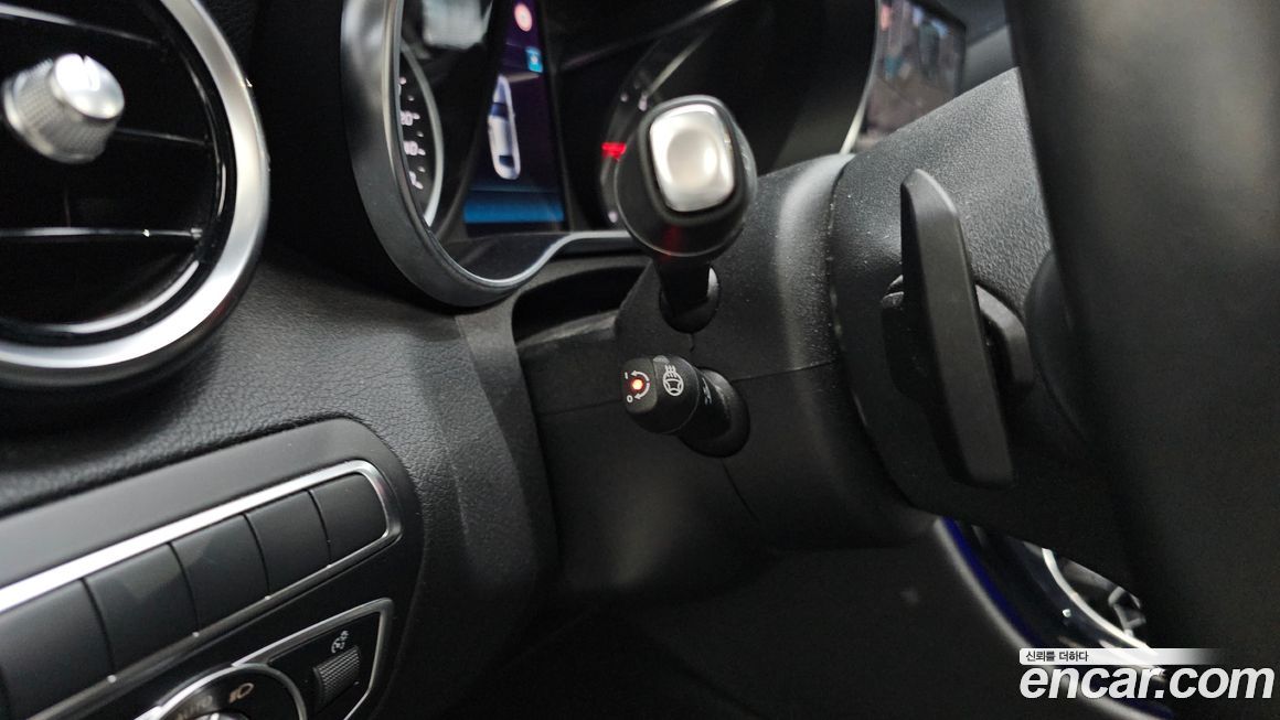 Mercedes-Benz C-Class 2020