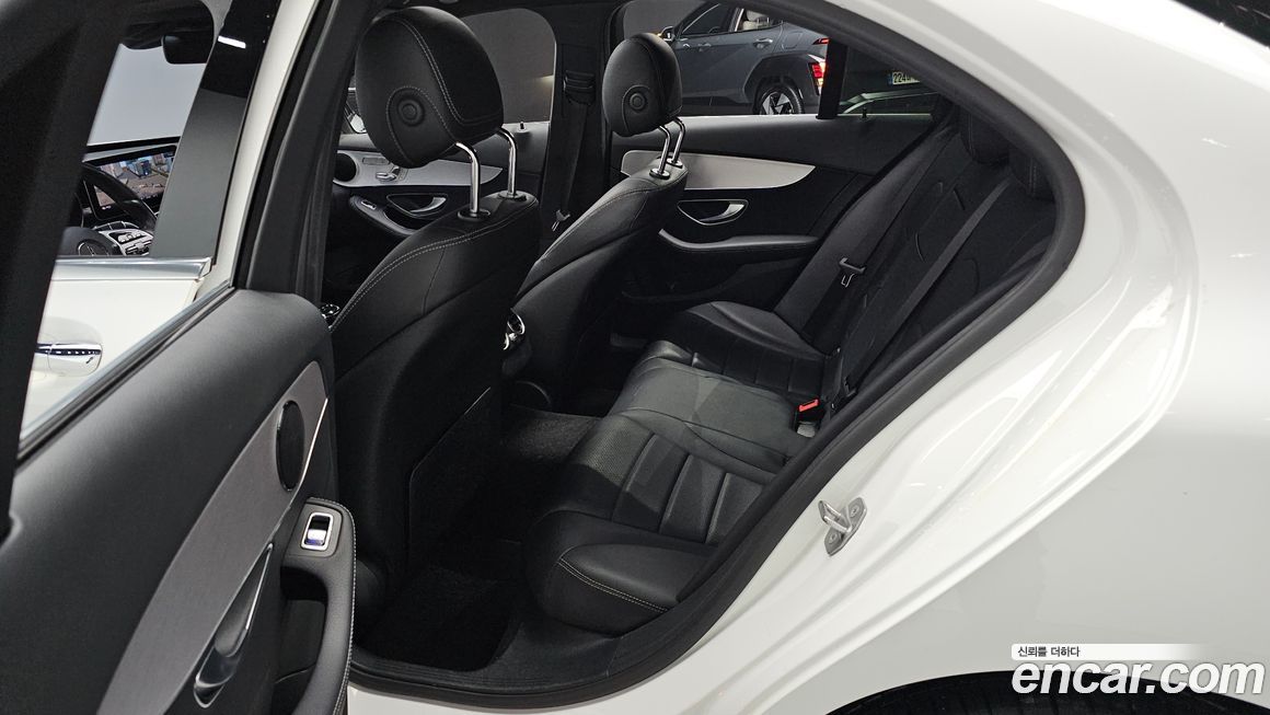 Mercedes-Benz C-Class 2020