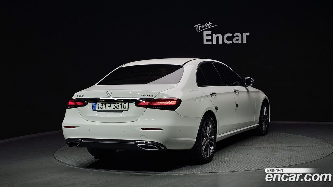 Mercedes-Benz E-Class 2022