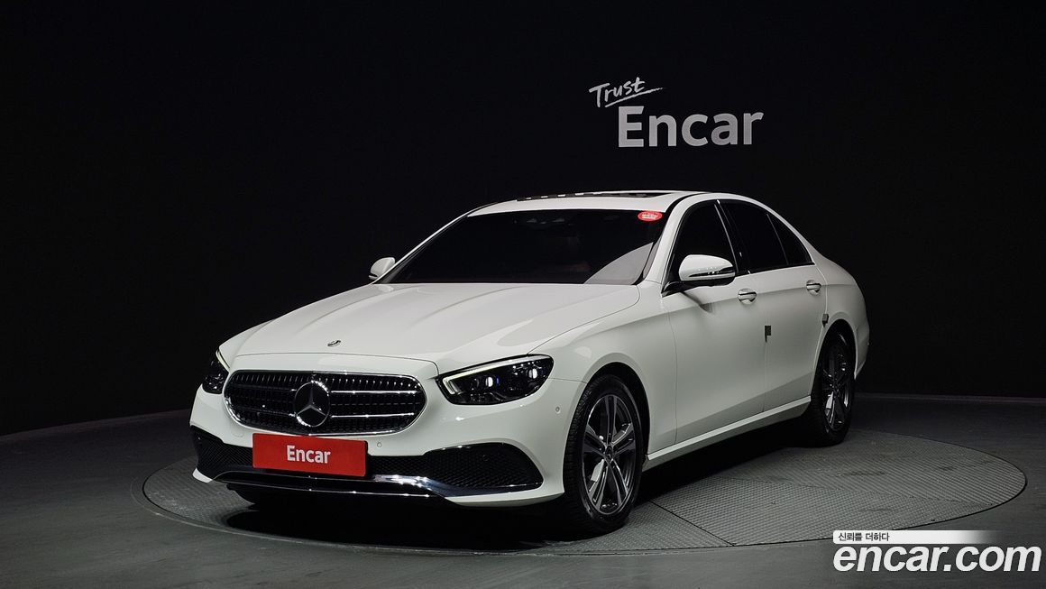Mercedes-Benz E-Class 2022