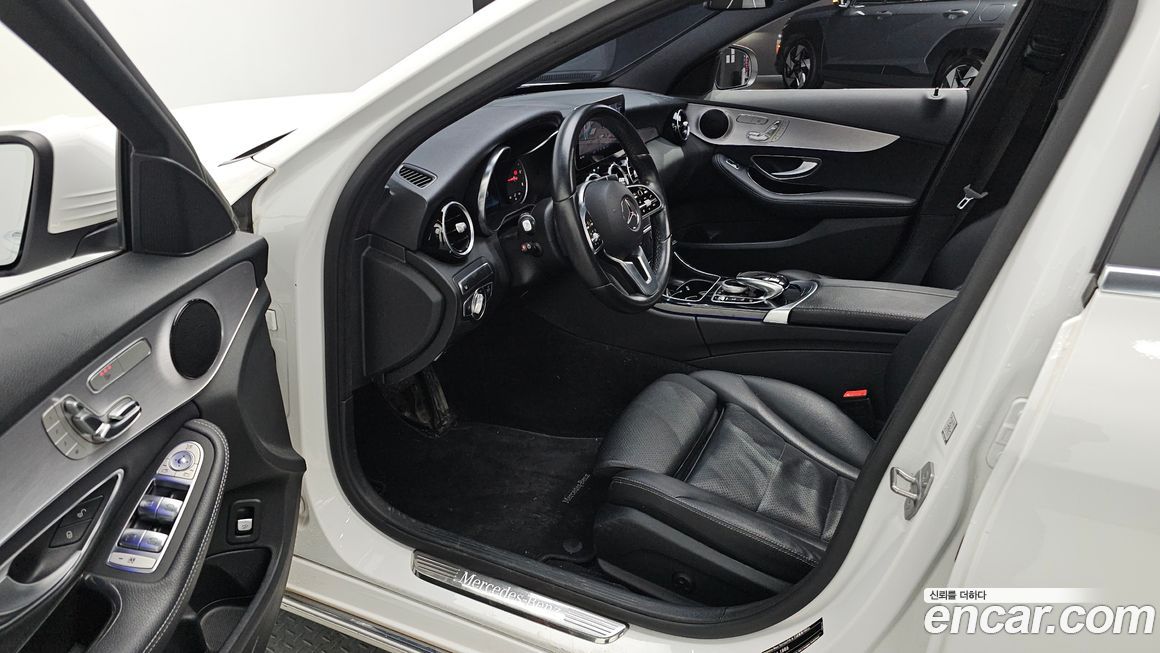 Mercedes-Benz C-Class 2020