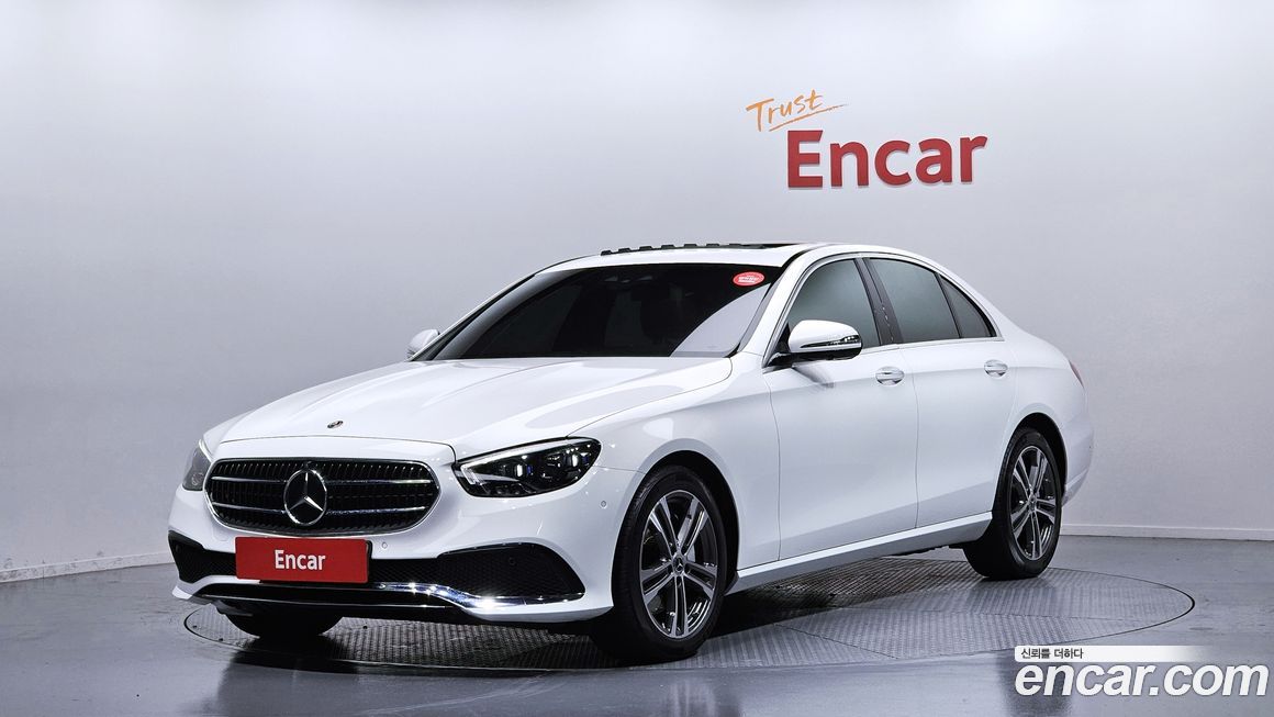 Mercedes-Benz E-Class 2022