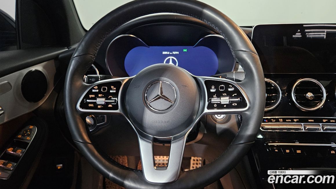 Mercedes-Benz GLC-Class 2021