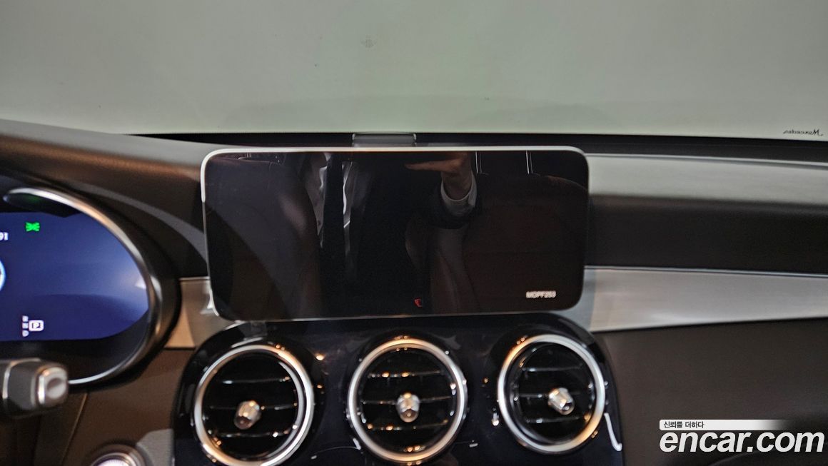 Mercedes-Benz GLC-Class 2021