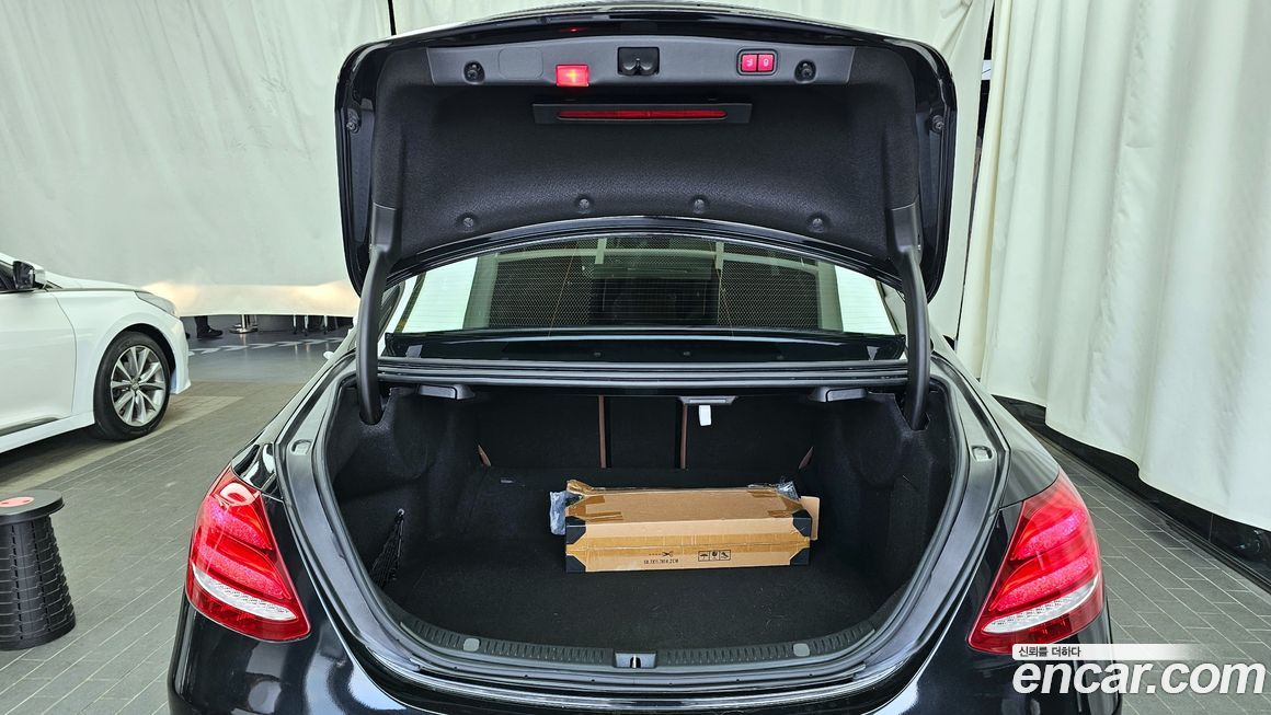 Mercedes-Benz E-Class 2019