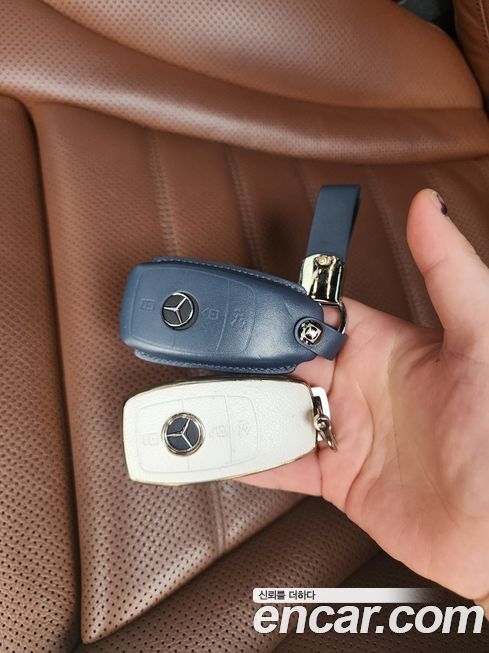 Mercedes-Benz GLC-Class 2021