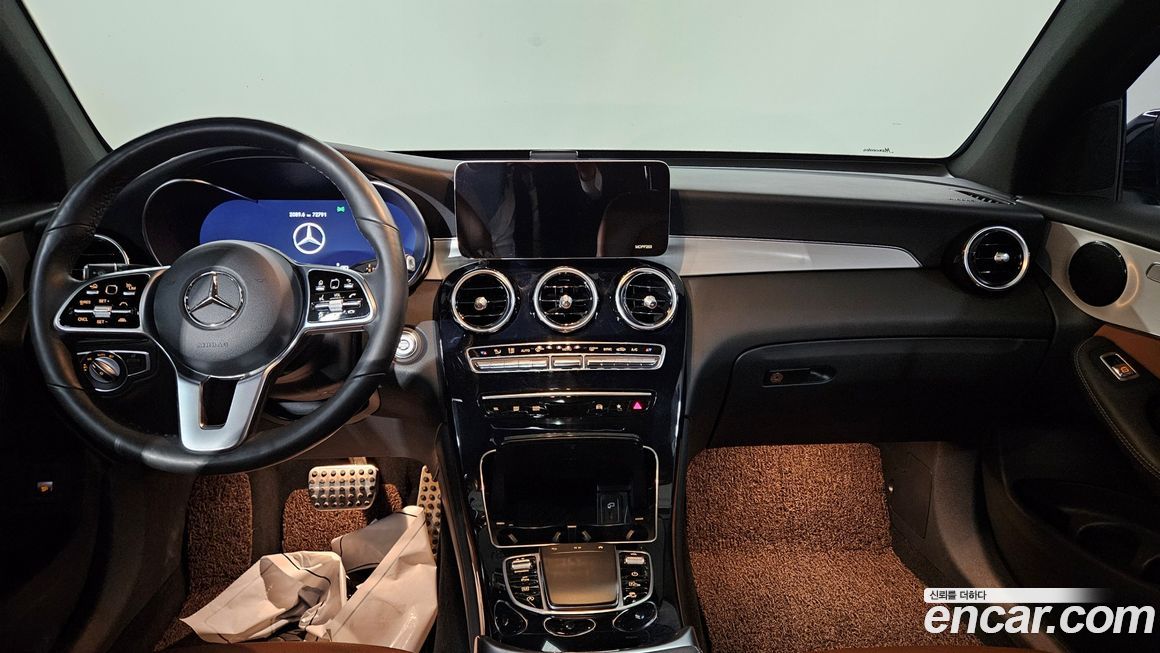 Mercedes-Benz GLC-Class 2021