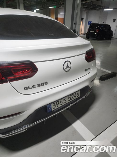 Mercedes-Benz GLC-Class 2021