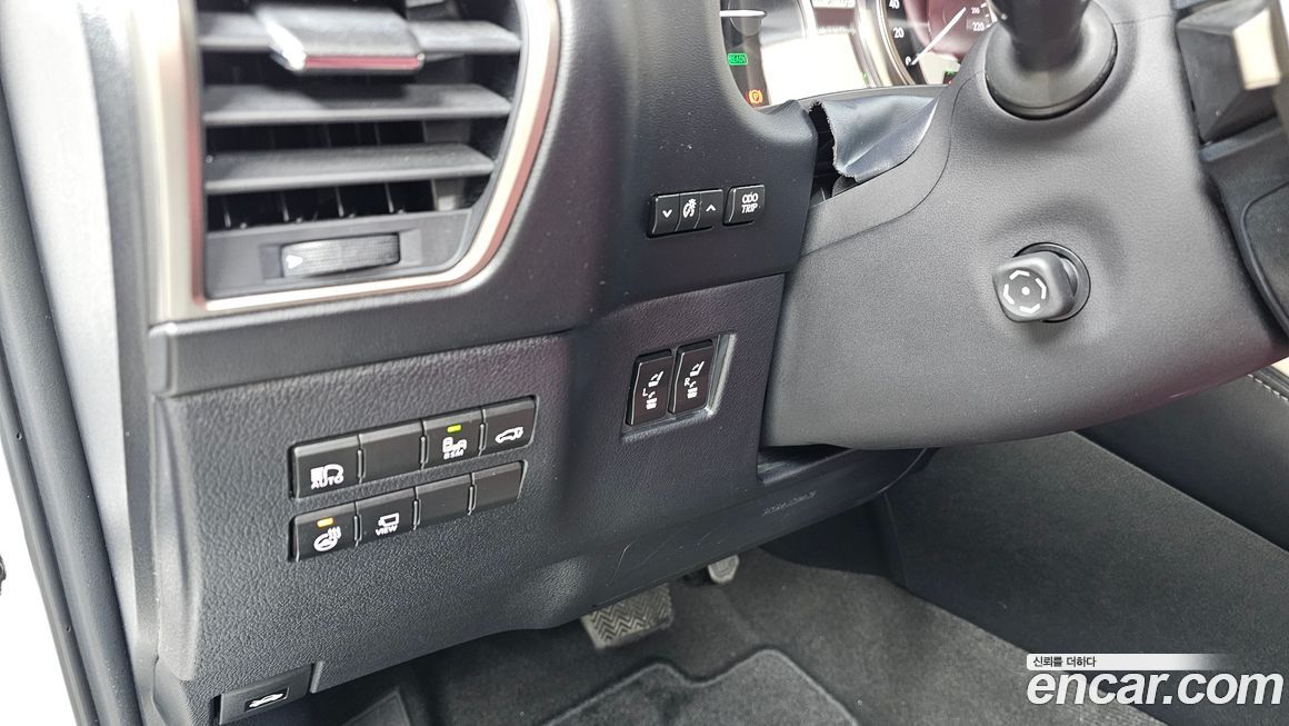 Lexus NX 2021
