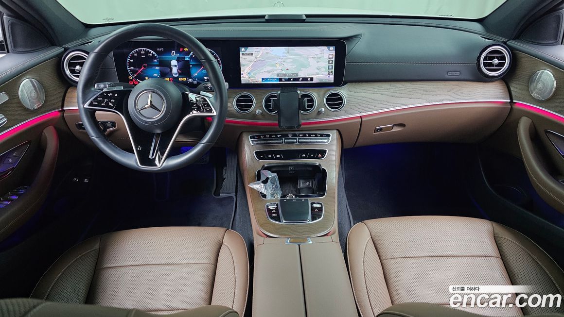 Mercedes-Benz E-Class 2021