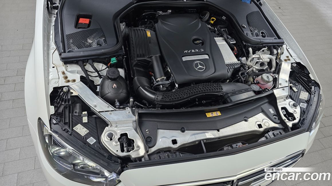 Mercedes-Benz E-Class 2021