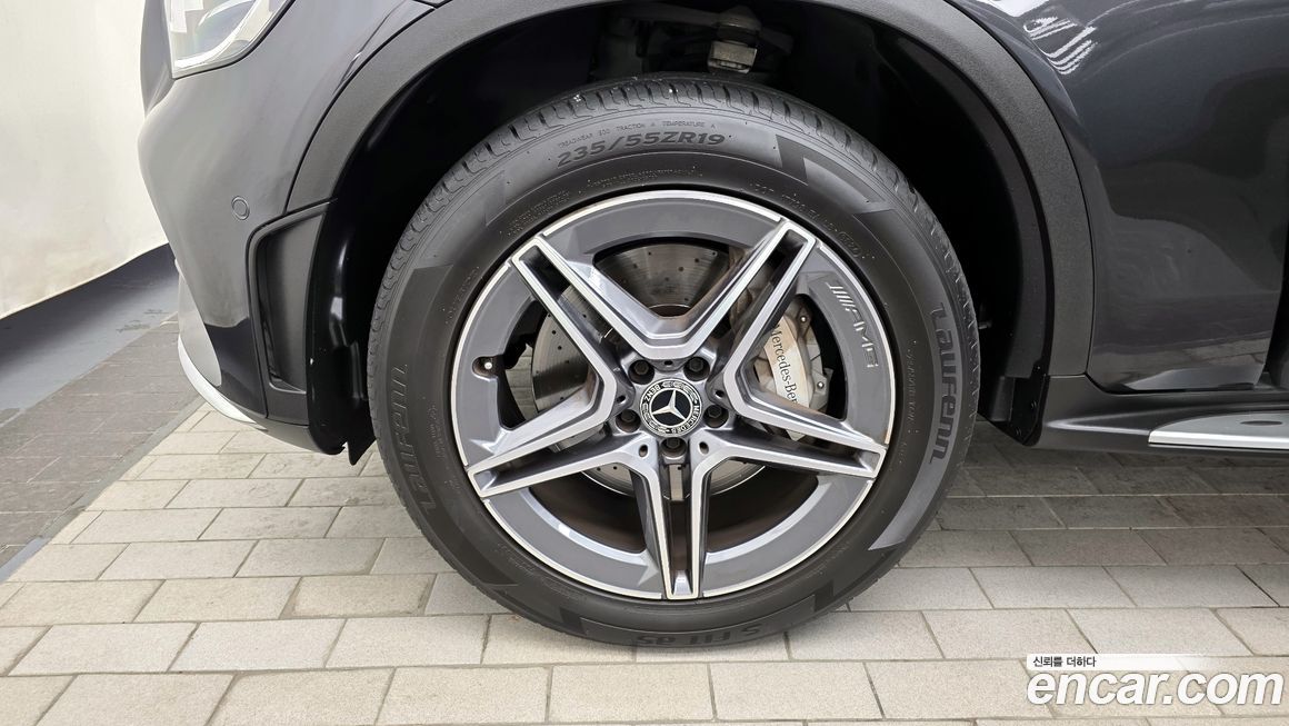 Mercedes-Benz GLC-Class 2021