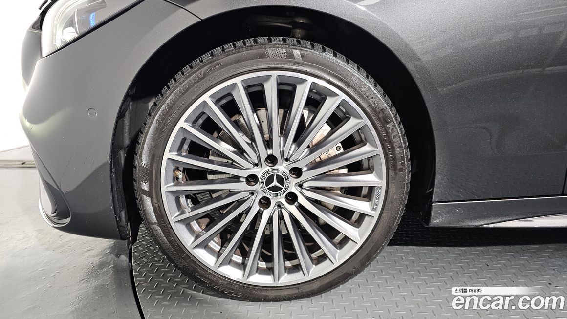 Mercedes-Benz C-Class 2022
