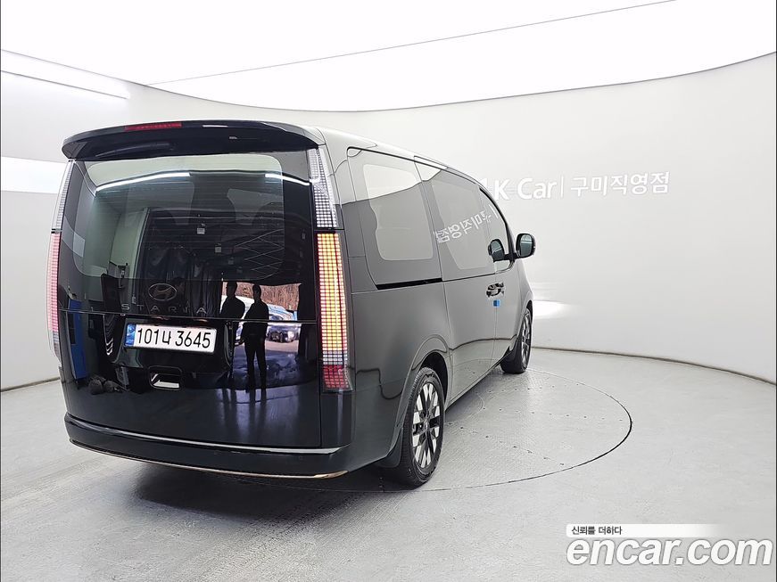Hyundai Staria 2025