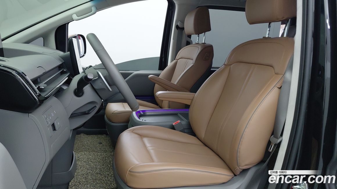 Hyundai Staria 2025