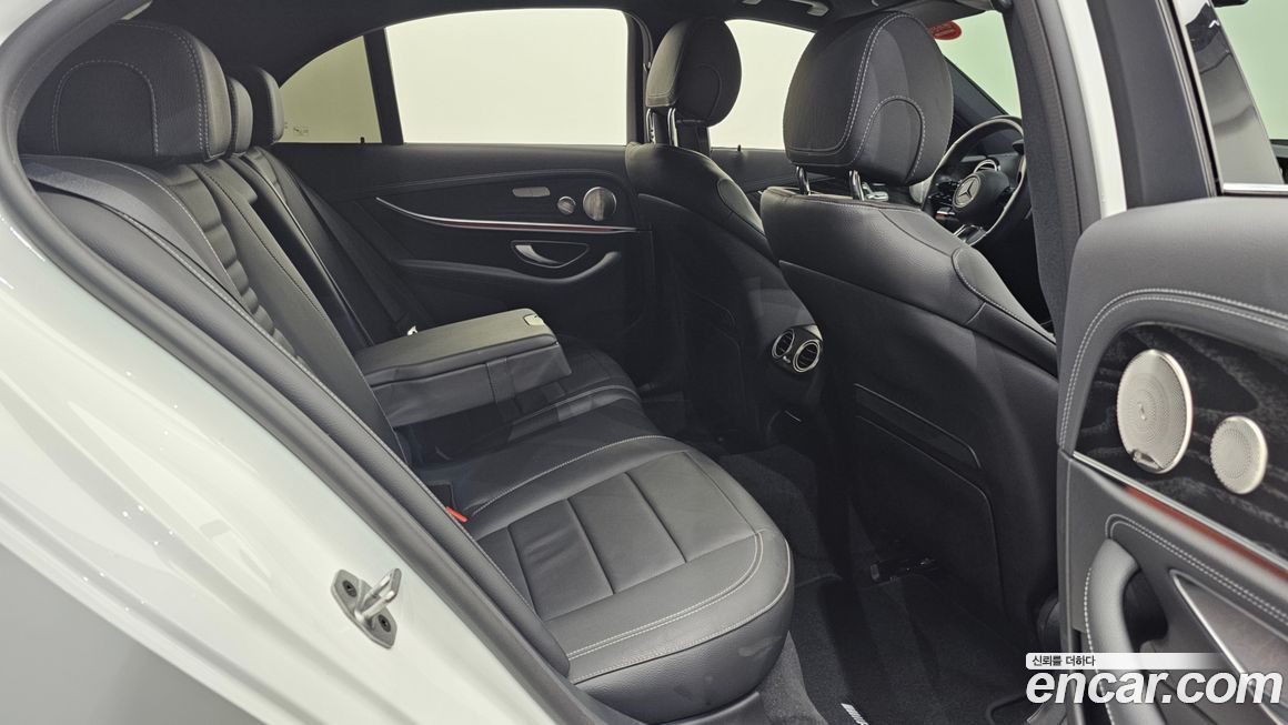 Mercedes-Benz E-Class 2022