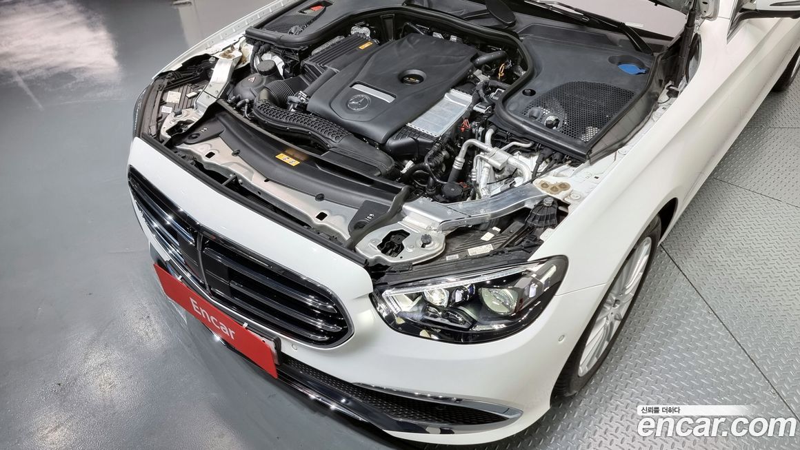 Mercedes-Benz E-Class 2022